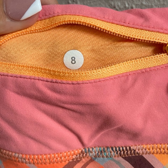 Lululemon speed up shorts - Picture 4 of 4